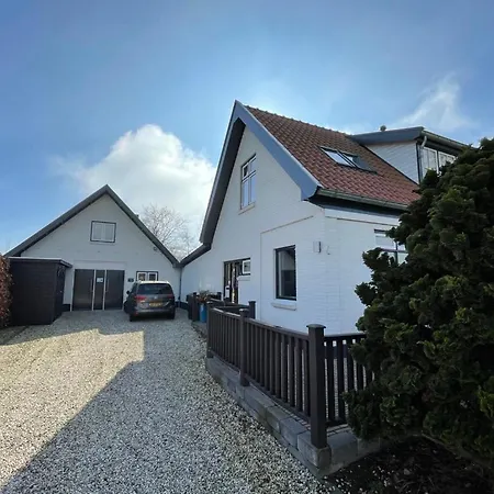 アパート African Tree *