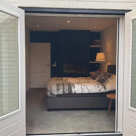 African Tree Apartment